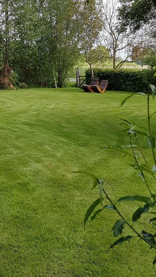 Bed and Breakfast Bij Ons Op 20 Nijeveen Exterior foto