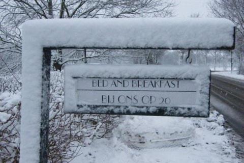 Bed and Breakfast Bij Ons Op 20 Nijeveen Exterior foto